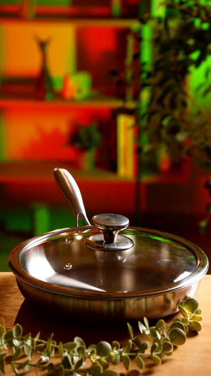 Zainco 28cm Tri-Ply Stainless Steel Pan 18/10 with cover and Free Light Rabbit Gift