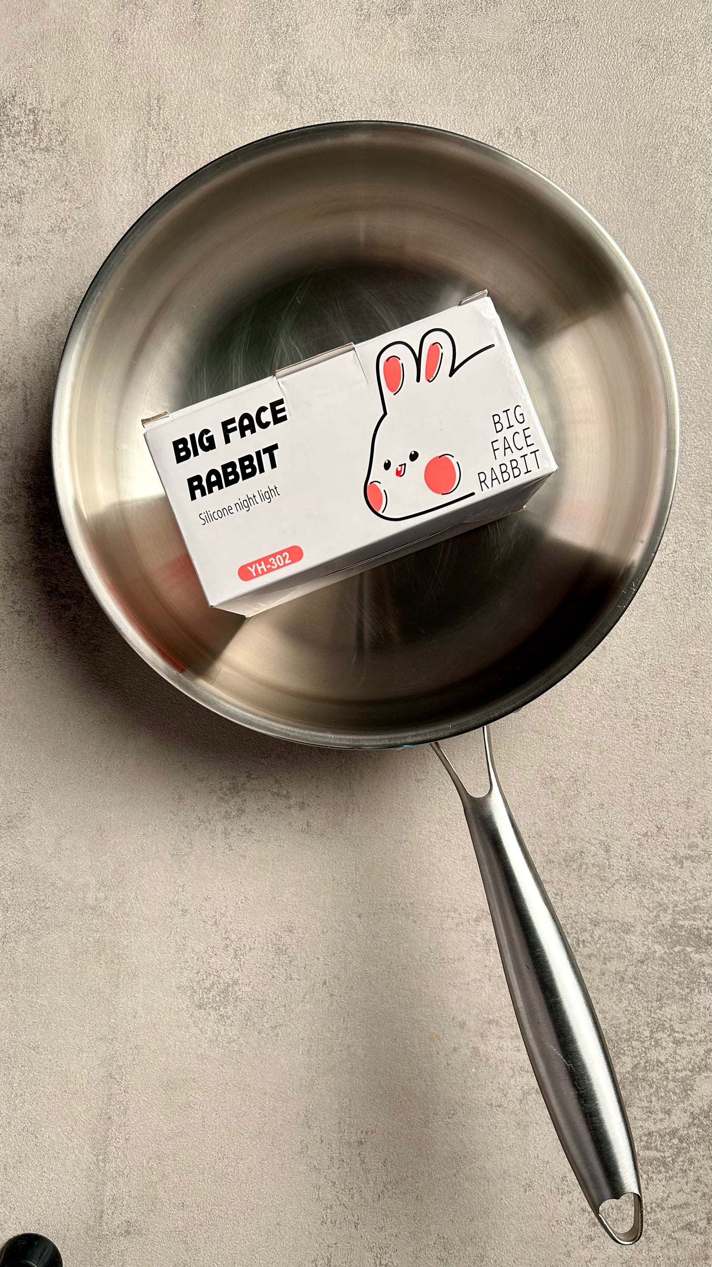 Zainco 28cm Tri-Ply Stainless Steel Pan with Free Light Rabbit Gift